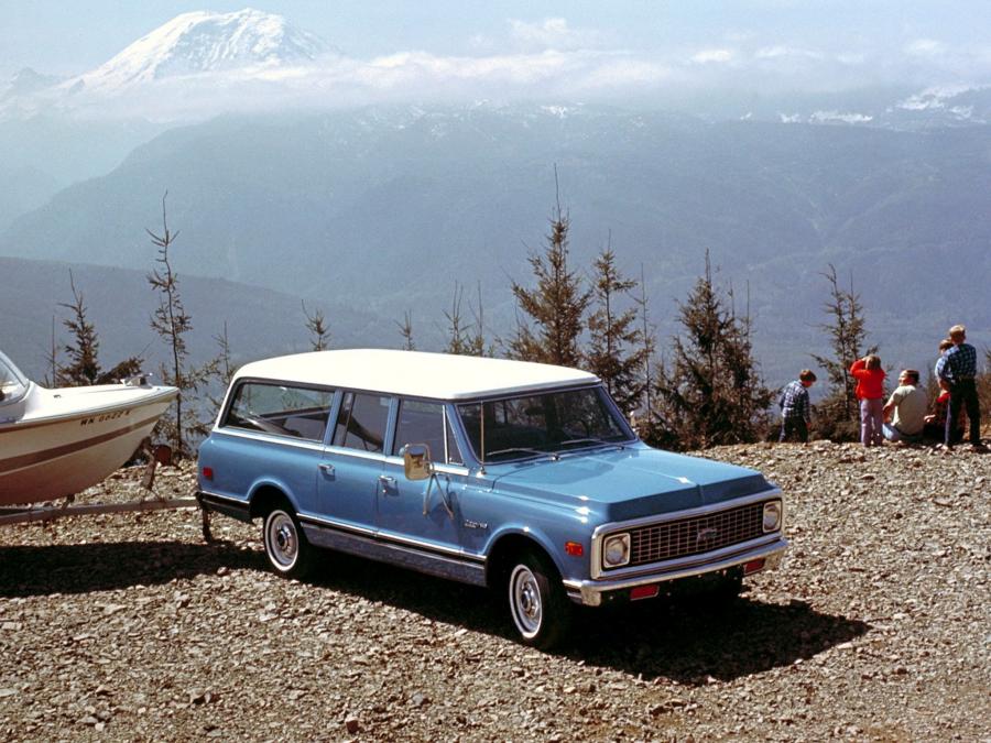  Chevrolet C10 Suburban 1971 года  (фото 1 из 1)